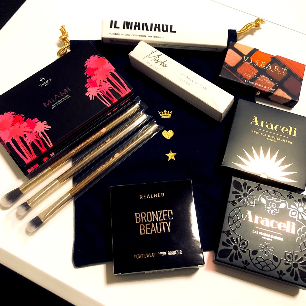 New 10-Piece Make-Up Bundle w/Navy Blue Draw String Make-Up Bag!!! $220 Value!!!